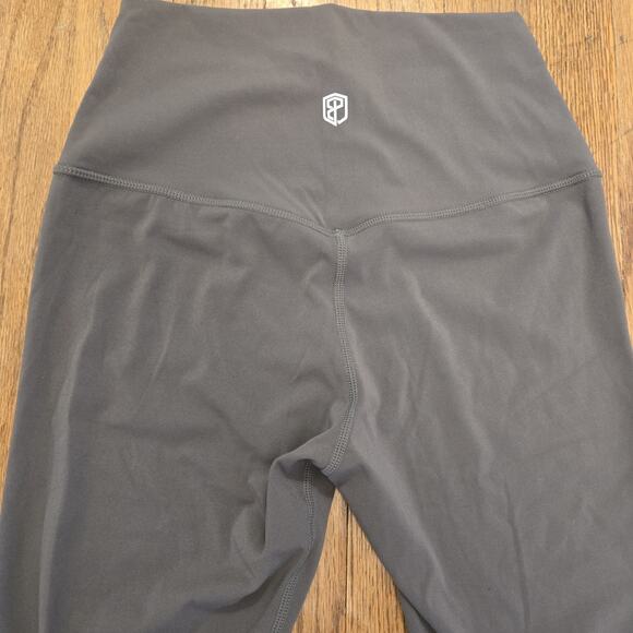 Born Primitive High Rise Gray Leggings Size Large - Picture 7 of 8